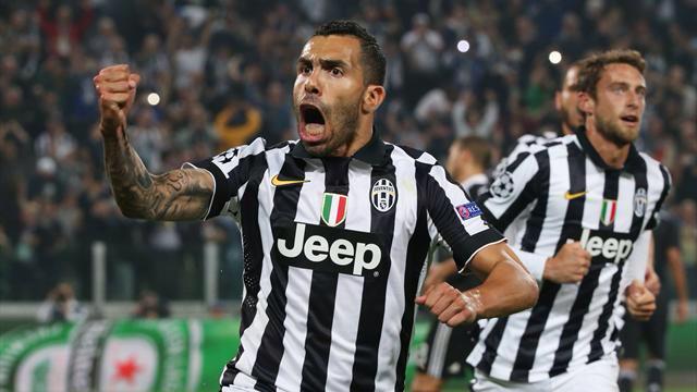 Tevez selebrasi bersama teman-teman setimnya. #UCL #Juventus #JuveReal #Carlitos