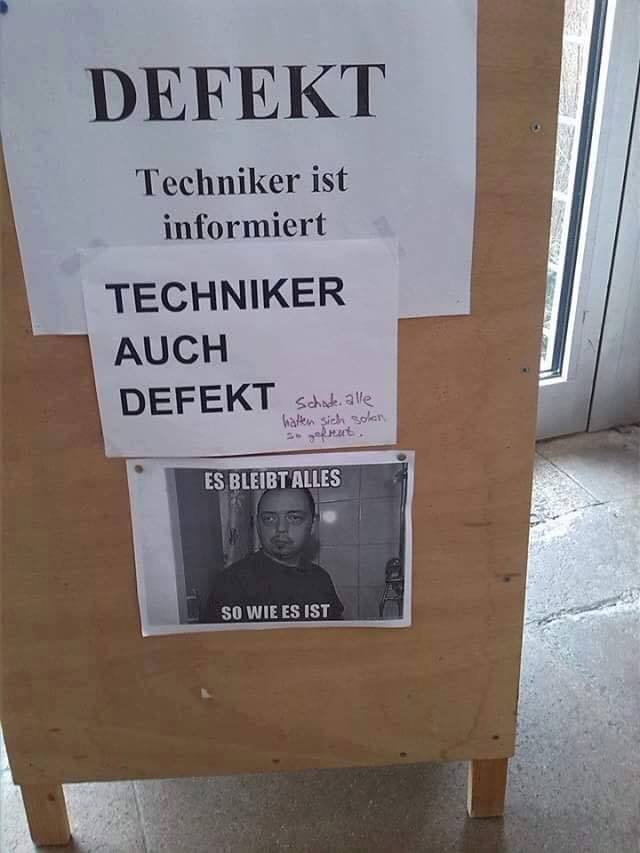 DummeWitze's tweet photo. Wer hat das dahin geklebt? 😂 http://t.co/g7MdDIlgDk