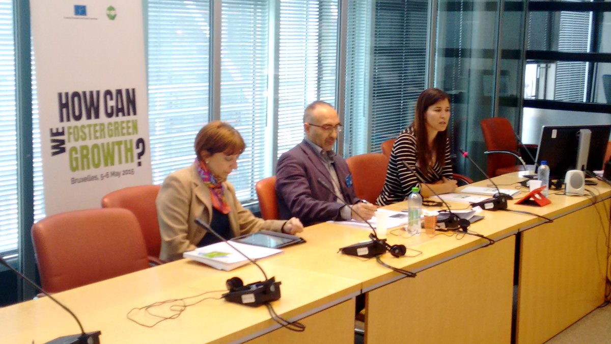 eunewsit's tweet image. I relatori di "Green bio-economy? The role of biotech in the development of sustainable products" #HowToGoGreen