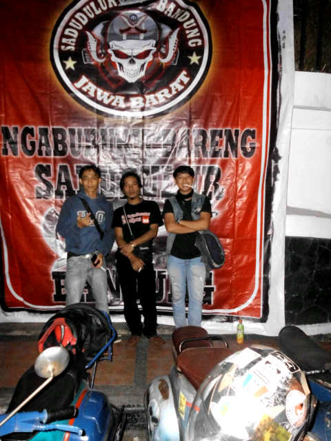 siap....hehe.RT"<a href="/SadudulurVespa/">Sadudulur VESPA Bdg.</a>: Sami" lur.. Salam ka reng-rengan ASB uwem &amp; kawan" semuahh hahah RT <a href="/Dimaz_ambiyah/">Dimaz ambiyah</a>"