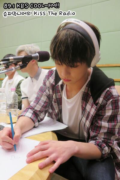 BTS_FACTS's tweet photo. [OFFICIAL] 150505 BTS #방탄소년단 @ SUKIRA #INEEDU @BTS_twt @BigHitEnt @bts_bighit http://t.co/WXyC6Nw9MS