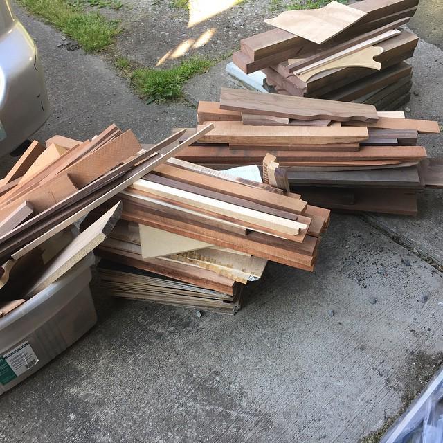 agapeguitars's tweet image. Rearranging the shop to make room for more tools, and more wood! #luthier #luthiertools #s… ift.tt/1JPZxcc