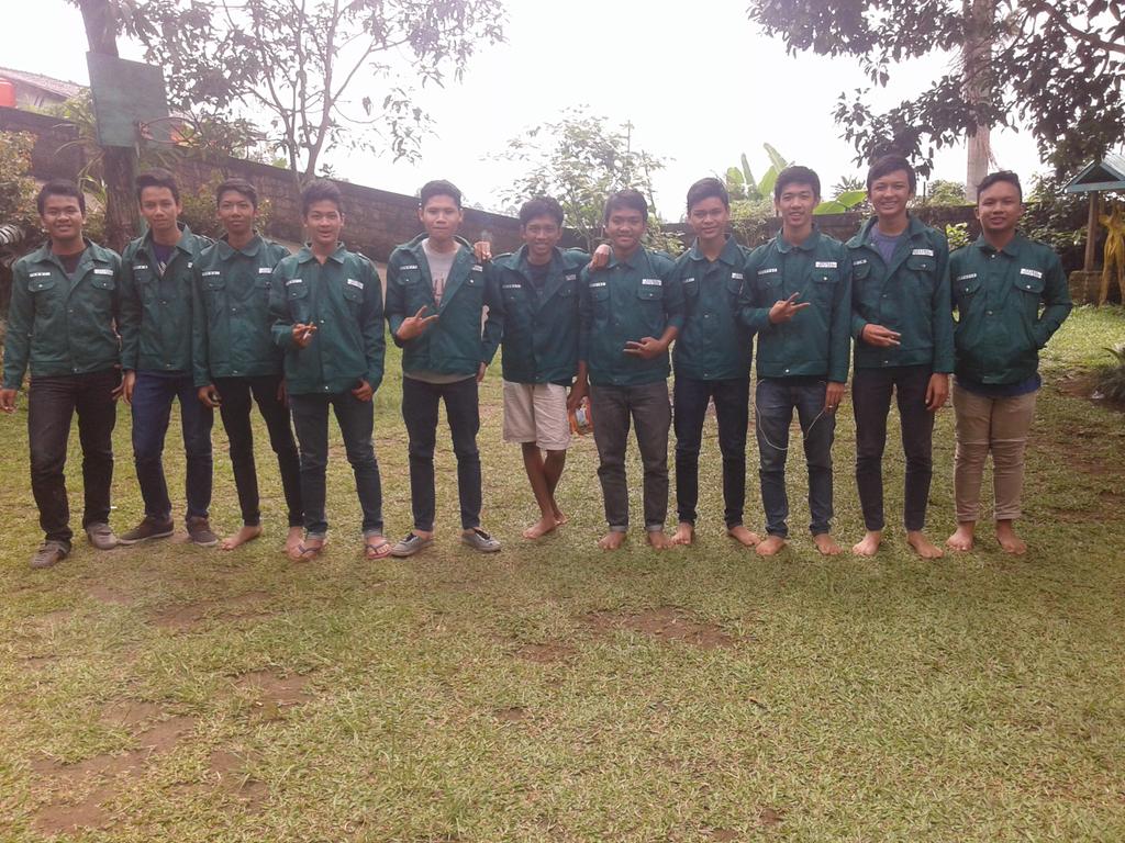 2017Petrol's tweet photo. Green Army 2017 !!! http://t.co/Nxfi7GmgQt