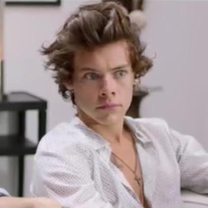 zaynbaabe's tweet photo. "Louis got braces"

"Louis got a tongue piercing"

me:

#Directioners4Music http://t.co/ScHBuxqQNN