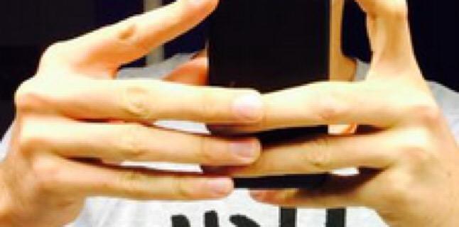 handsafi tweet picture