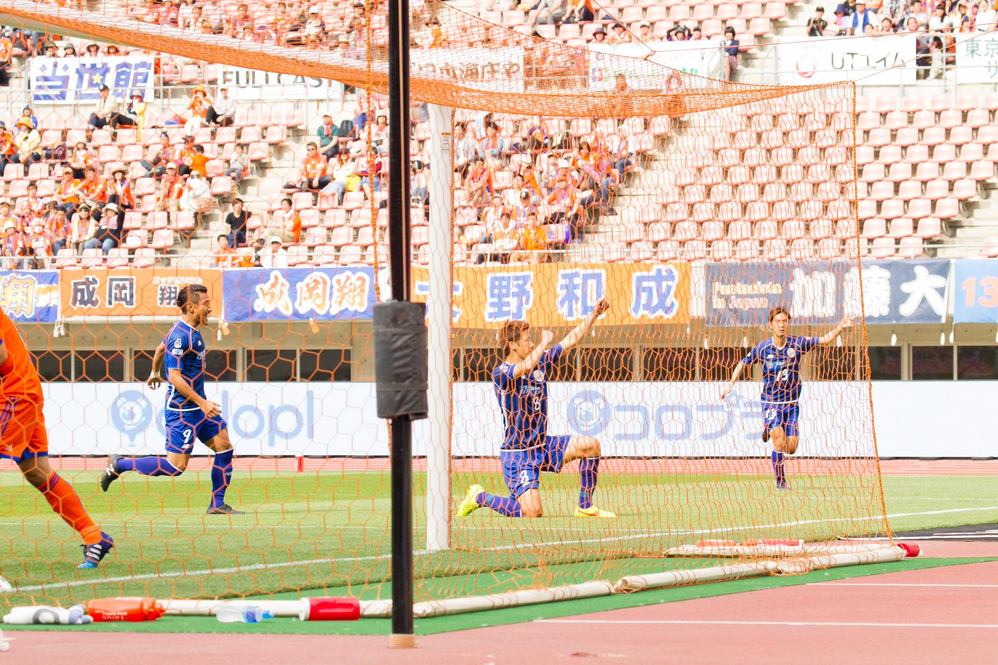 Uzivatel モンテディオ山形広報 Montedio Yamagata Na Twitteru アウェイ新潟戦 林陵平選手のゴール後パフォーマンスは元イタリア代表で現在セリエa フィオレンティーナに所属するアルベルト ジラルディーノ選手にあやかったバイオリンパフォーマンス Montedio Uzivatel モンテディオ山形広報 Montedio Yamagata Na Twitteru アウェイ新潟戦 林陵平選手のゴール後パフォーマンスは元イタリア代表で現在セリエa フィオレンティーナに所属するアルベルト ジラルディーノ選手にあやかったバイオリンパフォーマンス Montedio