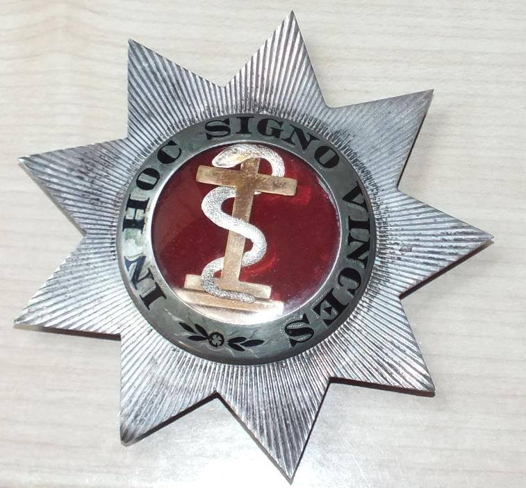 ItIsFound's tweet photo. C19th Knights Templar Breast jewel stating "In Hoc Signo Vinces", In this sign you will conquer #freemasonry #masonic http://t.co/CQSzW6wp4h
