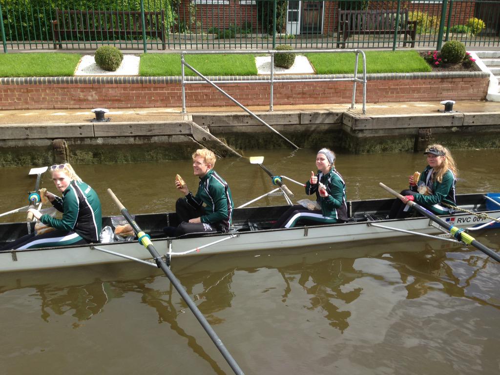 RVCBC1's tweet photo. 32km down, time for a sandwich break #carbloading #100krow http://t.co/QsK6kYJiB3