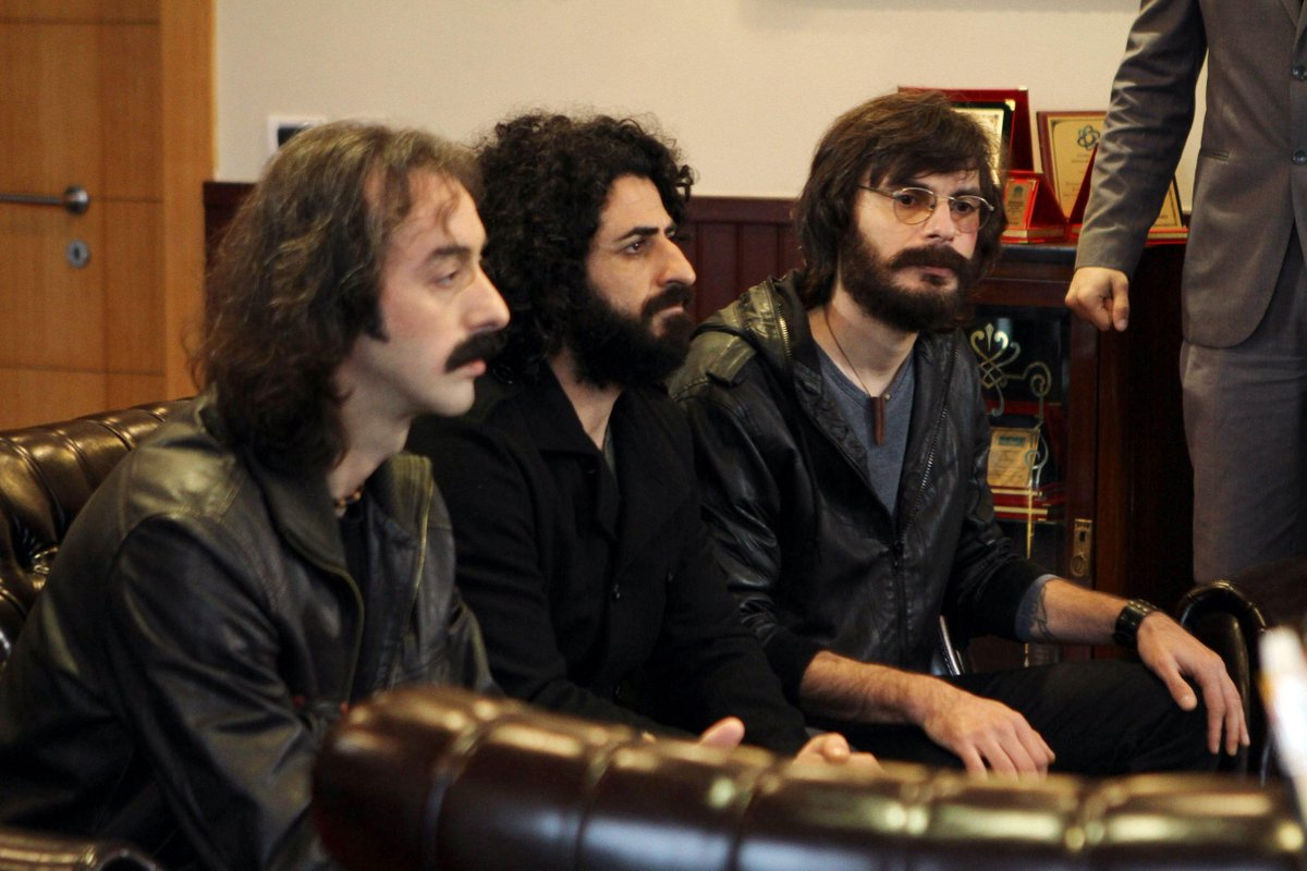 TehlikeyleFlort's tweet photo. #tehlikeyleflört SİNEMALARDA..
https://t.co/cTRFHY292Q … … … http://t.co/Ld5hghZ5Yu