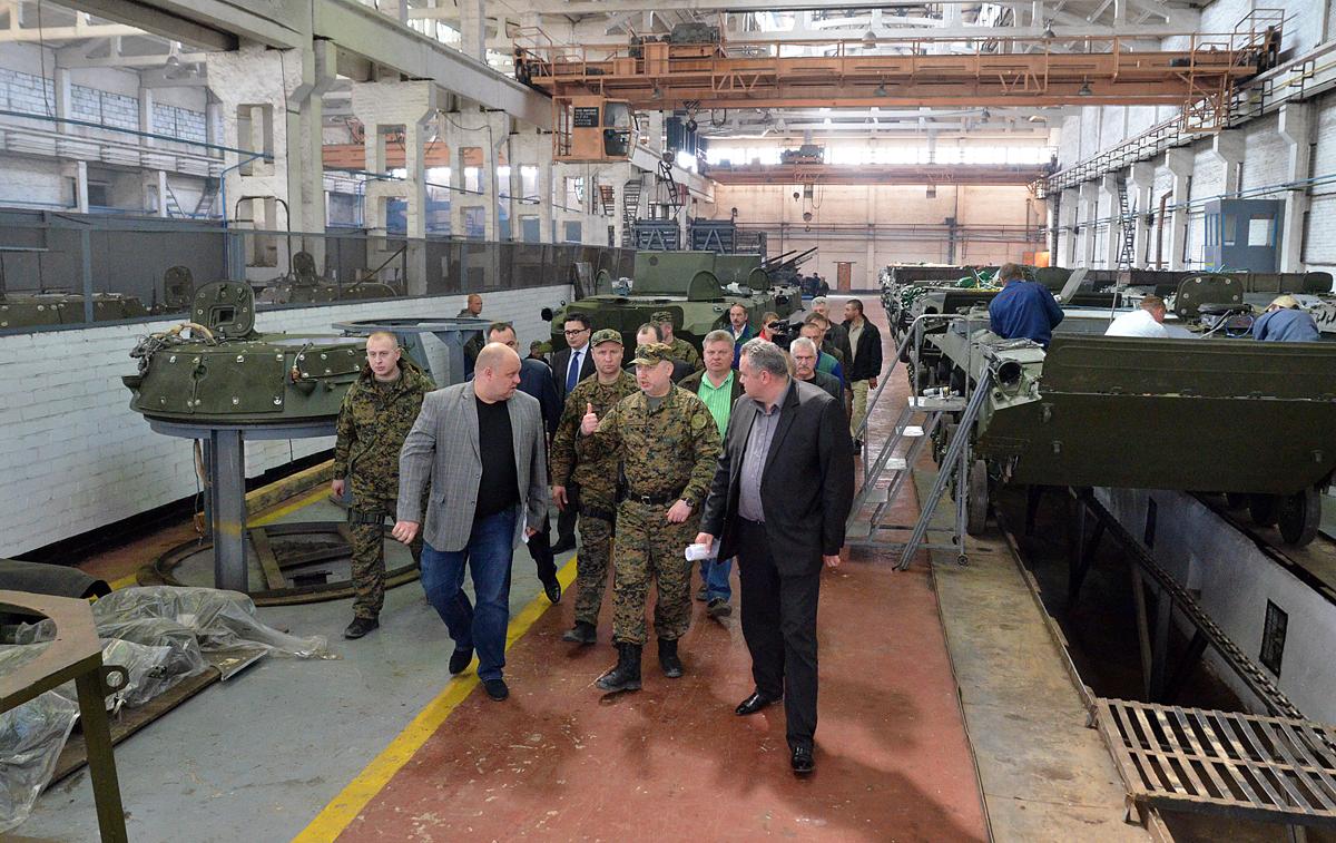 оборонное предприятие. тракторный завод малышева. укроборонпром. оборонно-промышленный комплекс. львов танковый завод.