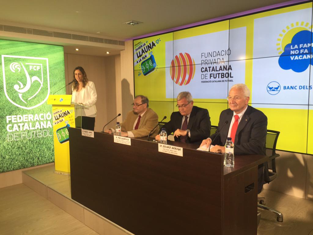 Presentació de 'La fam no fa vacances' i 'Donem la llauna a la fam', que promourà la FCF amb el <a href="/BancAlimentsBcn/">Banc dels Aliments de Barcelona</a>
