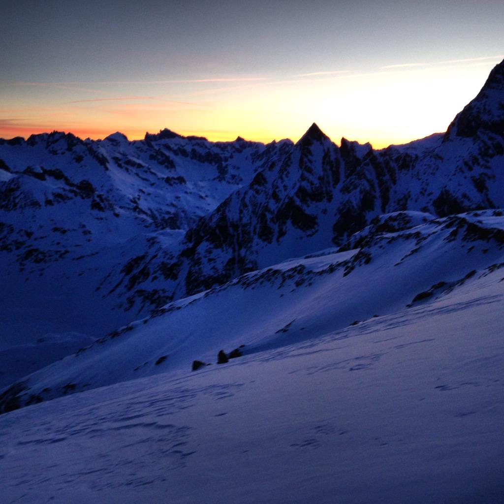 team_fully's tweet image. Berglihutte