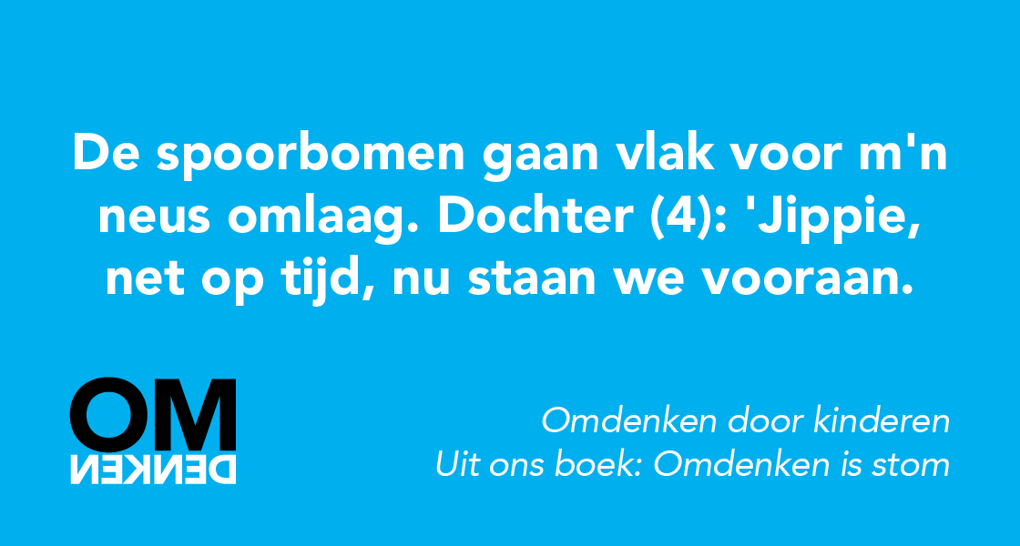 Omdenken's tweet photo. De spoorbomen gaan vlak voor m'n neus omlaag. Dochter (4): 'Jippie, net op tijd, nu staan we vooraan.' http://t.co/KR9gAyPpBZ
