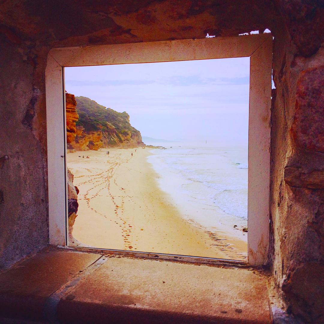 CadizTurismo's tweet photo. Que buenas vistas tiene esta ventana!!! #PlayaLasCortinas #CañosdeMeca  Autor http://t.co/oJIvHo99TT http://t.co/ICp5gzNBVa