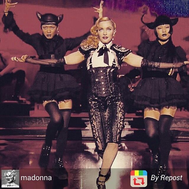fr_lola's tweet photo. #LivingForLove look http://t.co/BDvzdZ7Nlp