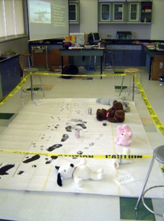 kimelyset1's tweet photo. What a great idea! Set up a "crime scene" in your room and use it as a stimulus for an inference lesson! #ACUedu_452 http://t.co/xOXNqj48C7