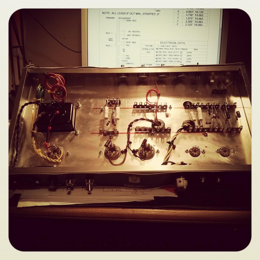 Tacoamps's tweet photo. #tacoamps #boutiqueamps #handmadeamps #handwired #tubeamps http://t.co/3ERpyPY0WM