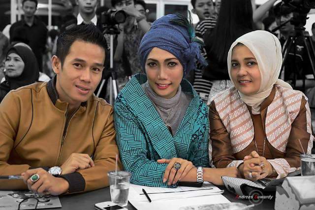 dekranasdagarut's tweet photo. Sekali lagi kami ucapkan terimakasih pd semua pihak termasuk Sponsor yg telah mensukseskan Dekranasda Craft Expo 2015 http://t.co/LC0Jlrs03X