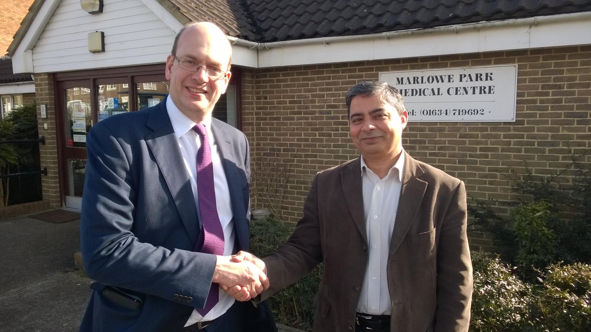 UKIP's tweet photo. Strood GP endorses #UKIP’s @MarkReckless http://t.co/HYzMF1bY3y #VoteUKIP #RochesterandStrood http://t.co/BsEZrxx7Hf