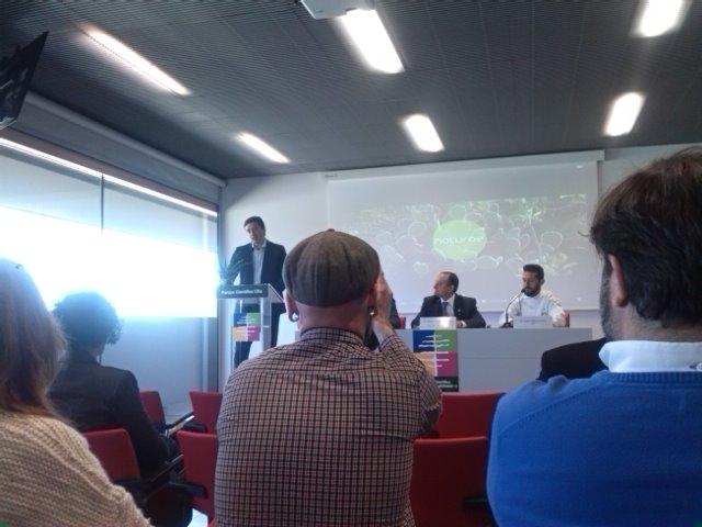 MarietaC_93's tweet photo. Esperando ya a que empiece el evento de @eNaturae con el que chef @JPenaTopChef http://t.co/U1ih067rsF