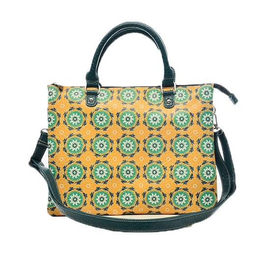 viureagirona's tweet photo. Bolso pola 05 mostassa #complements #moda #bolso #girona @lapusagirona - http://t.co/ZnYIuTaVJB http://t.co/rZt7O7BY6a