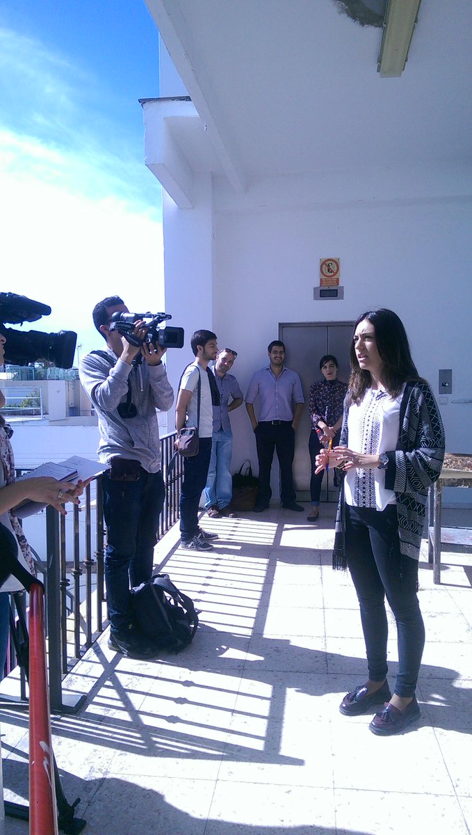 pte_continuo's tweet photo. Nuestra redactora @SaraBlancoR entrevistada por el programa @EnRed_cs de @RTVA ayer en @bbaasevilla #PContinuo #arte http://t.co/XosdBwFm0z
