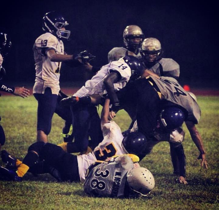 Cowboyjoyy's tweet photo. Hoping to be a better season than last...also considering that i broke my wrist #guamhigh http://t.co/YuS2PQUsjU