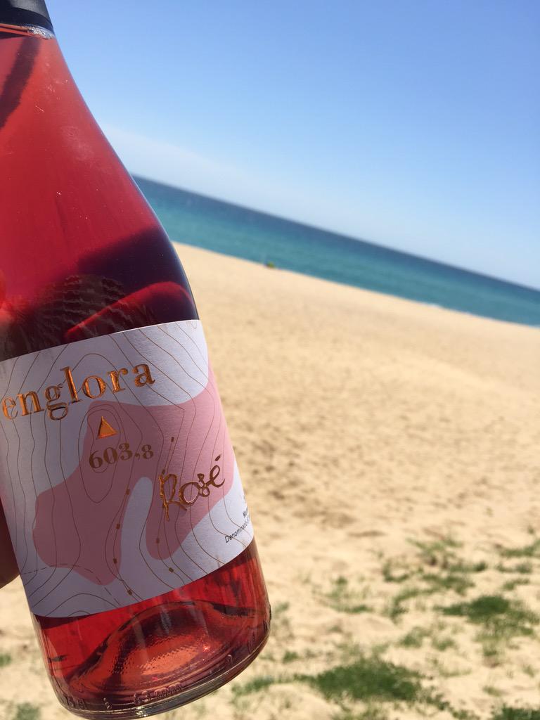 cellersCBM's tweet photo. Avui el nostre nou vi: l 'englora rosé ja està treballant per la costa brava #englora #montsant http://t.co/dlWPrd5Mgs