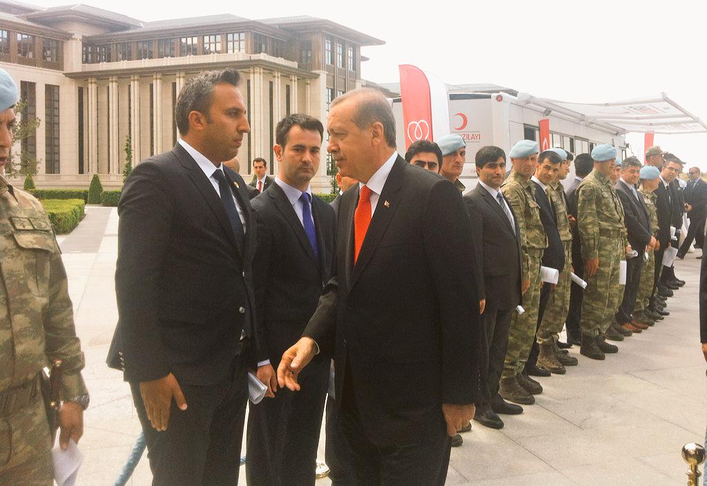 Kan Bağışına desteklerinden dolayı Sn Cumhurbaşkanımız @RT_Erdogan ve Cumhurbaşkanlığı çalışanlarına teşekkür ederiz.