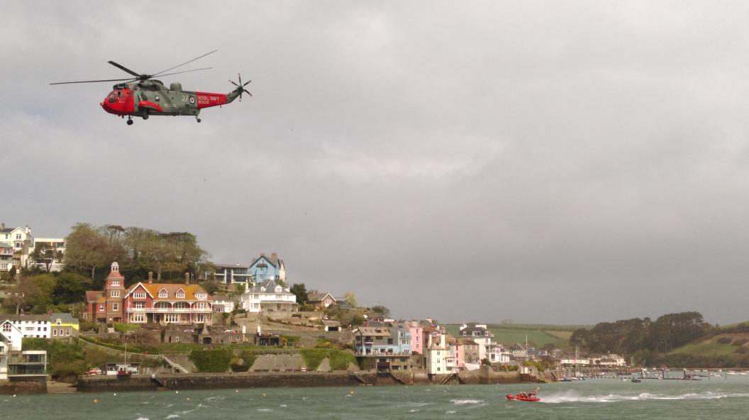 Jonathan Hutchinson (@jjhutch82) on Twitter photo .<a href="/RNLISalcombe/">RNLI Salcombe</a> doing simulation rescues with <a href="/RoyalNavy/">Royal Navy</a> #771NAS today in #salcombe <a href="/DevonLife/">Devon Life</a> <a href="/NewsSouthHams/">South Hams News</a> .<a href="/RNLISalcombe/">RNLI Salcombe</a> doing simulation rescues with <a href="/RoyalNavy/">Royal Navy</a> #771NAS today in #salcombe <a href="/DevonLife/">Devon Life</a> <a href="/NewsSouthHams/">South Hams News</a>