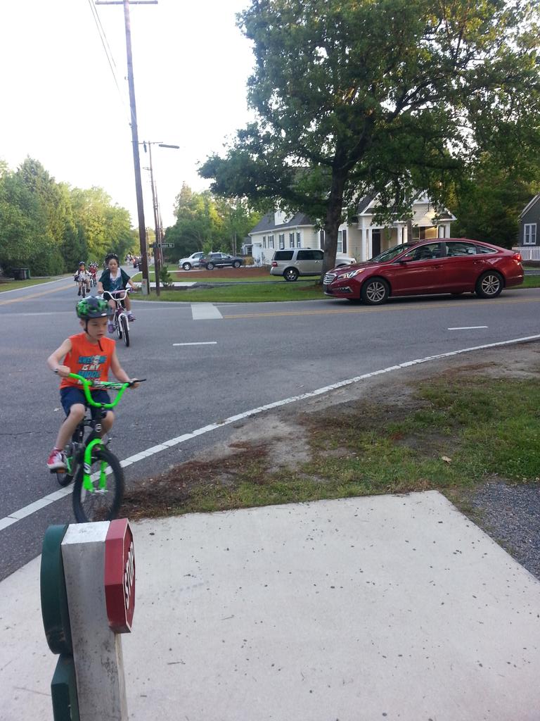 PierGina's tweet photo. Bike to school day was a success! @ashlee_ciccone @mharms7 http://t.co/H3h3bpxM3o