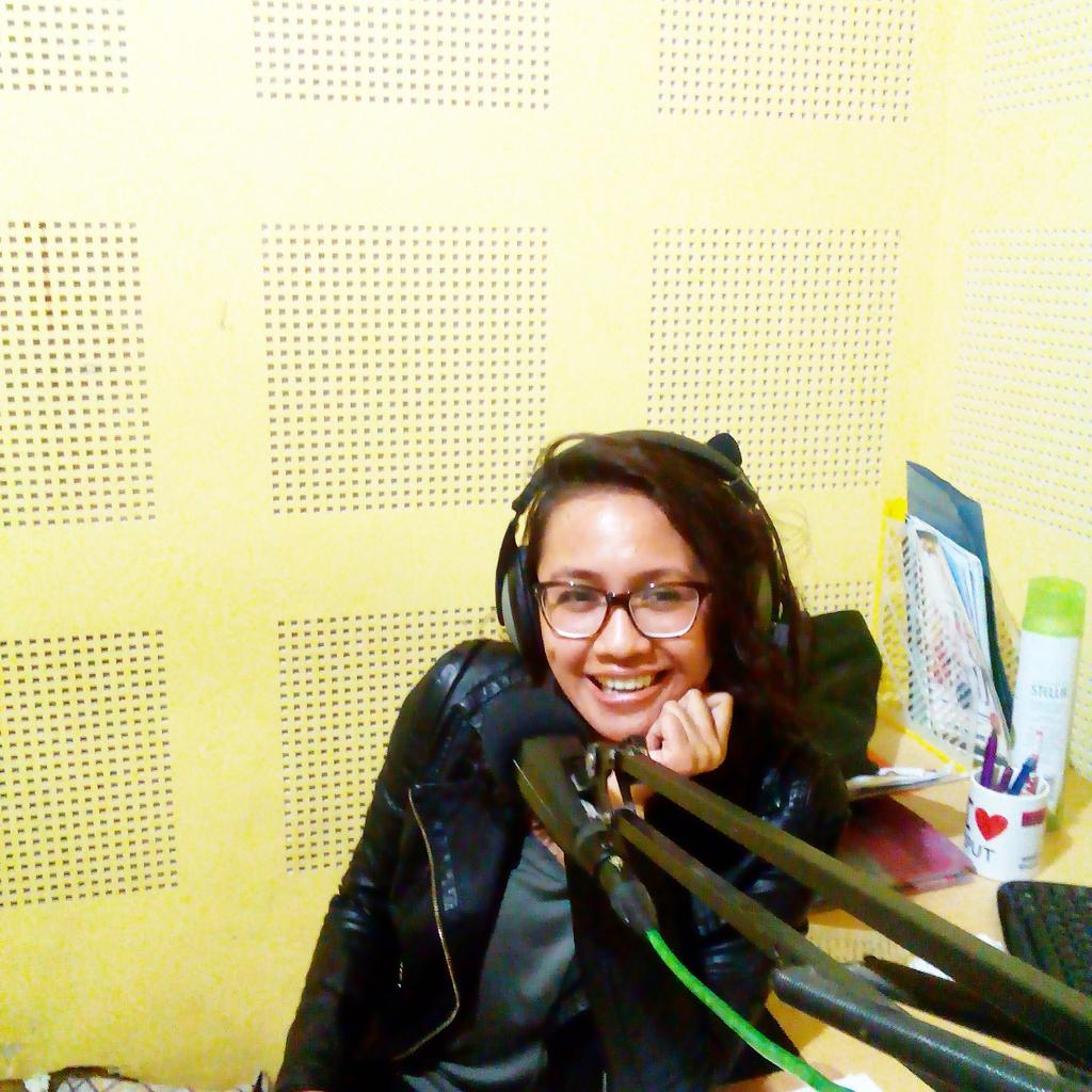 vradiomataram's tweet image. Airing now #FindAlumni with Key Amelia till 10 pm vivers!