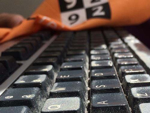 Vandaag waren we aan het werk bij <a href="/9292/">9292</a>. Zij laten vanaf nu periodiek hun computerapparatuur hygiënisch reinigen.