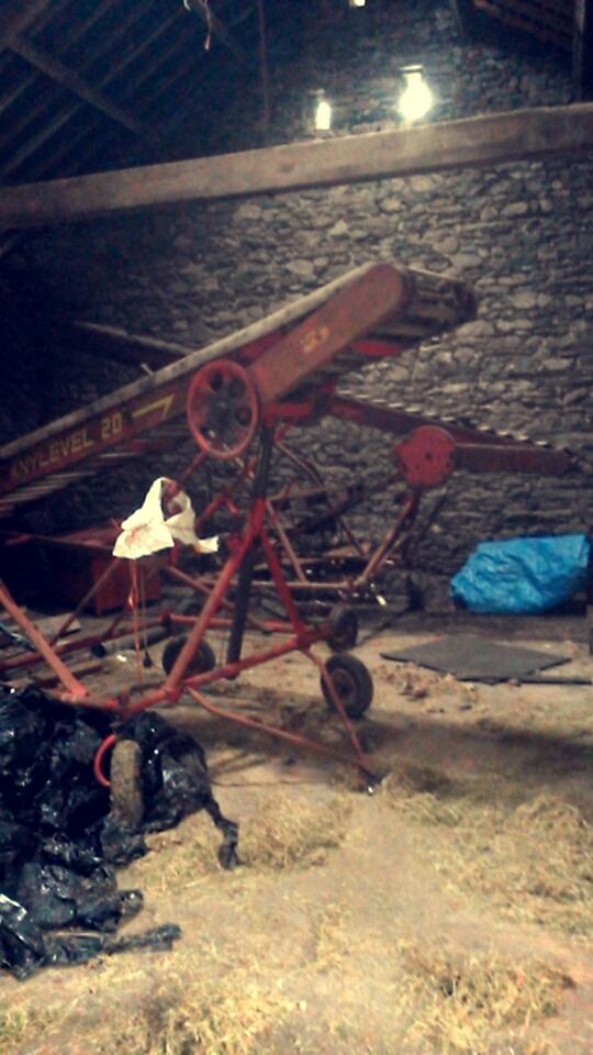 @johnrwaller might be chopping ours up. The new one is smarter than ours!! #lely