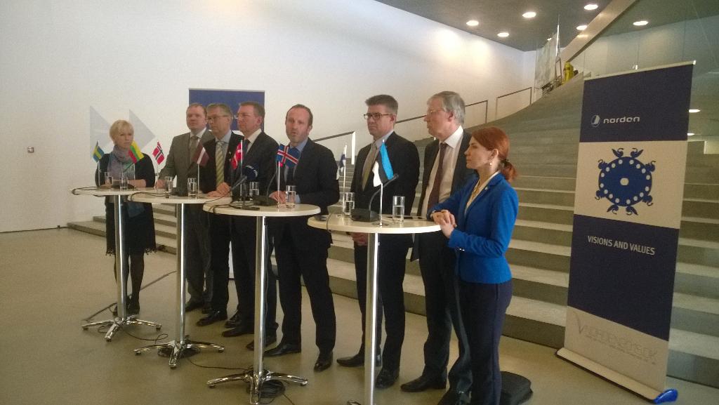 De nordiska o baltiska utrikesministrarna gav en deklaration om vikten av strat kommunikation och fri media.#Norden