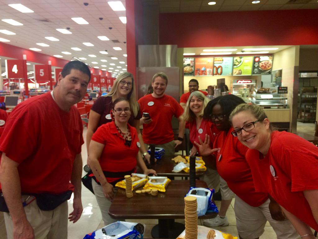 J_Yaksich's tweet photo. A little sugar to kick start our Wednesday! #OreoStack #BestTeam #T1269 @JuanramRivera @sdiana1021 @neilstrongTGT http://t.co/i9uTC4TKuH