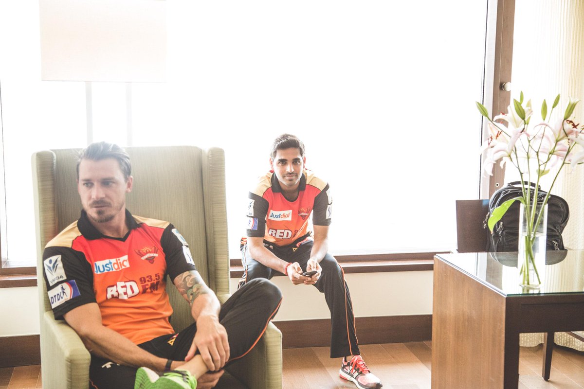 Sunrisers at the DTDC shoot and chilling at the Oberoi in Mumbai #SRH #OrangeArmy