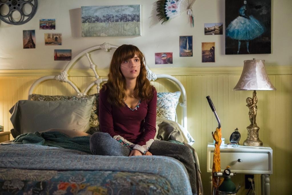 InsideBates's tweet photo. She's falling harder and harder for Dylan. Read Emma's latest #BatesMotel blog post: http://t.co/kMsMxUolz4 http://t.co/utm7HmLjNy