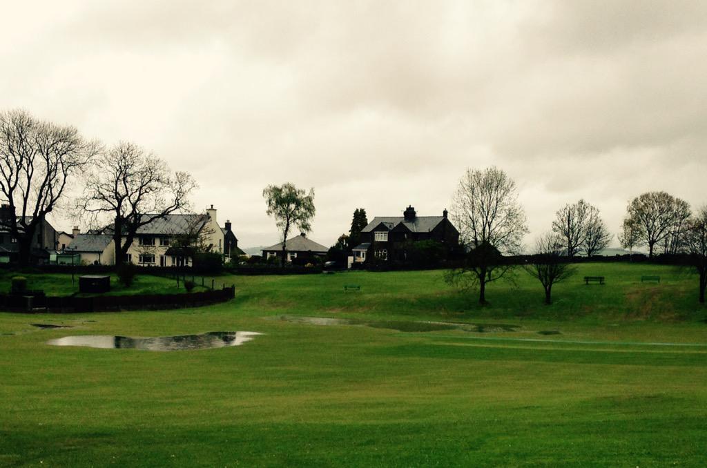Looking a bit moist at the Bowl.