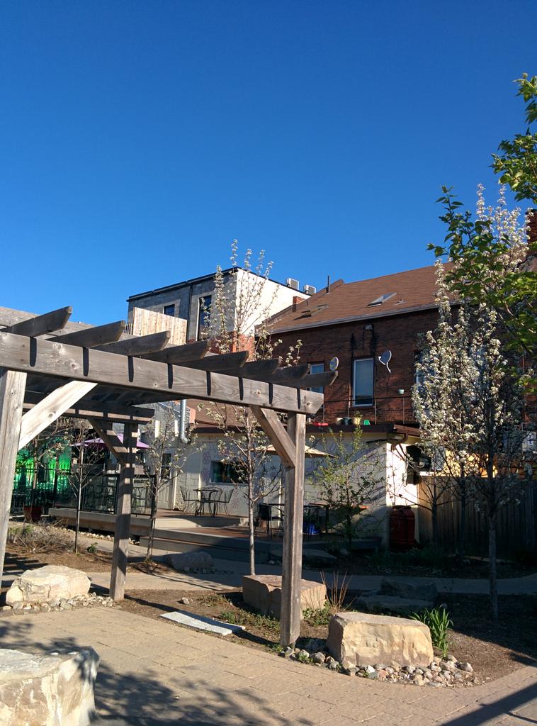 AshRealty's tweet image. The @BeyoutifulCMPN butterfly gardens look beautiful behind @gabbys, @KarmasCafe &amp;amp; @blackhoneycake this morning!