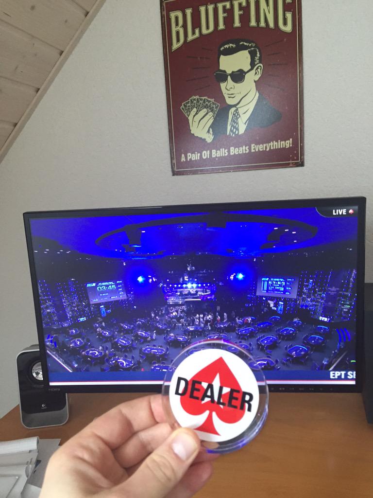 Onyxside's tweet image. Just get my button dealer. Ready to watch you now! #EPTLive
