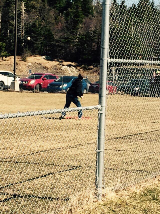 dekesofhazard2's tweet photo. Lahey sighted playing a new sport in the offseason. #GreatWayToStayInShape http://t.co/y7YbRwgns3