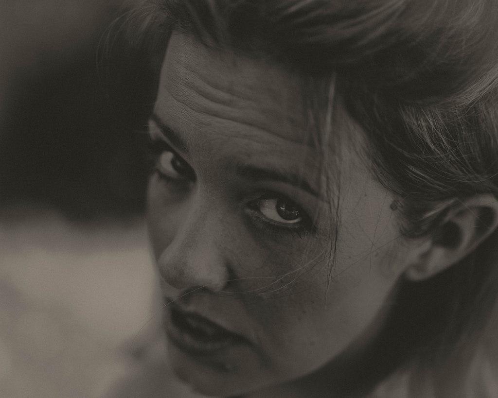 bart1eby's tweet image. and so it begins... sarah, 2014 benjaminjborley.tumblr.com/post/118279422… with @4ofswords and @wanderingtiger