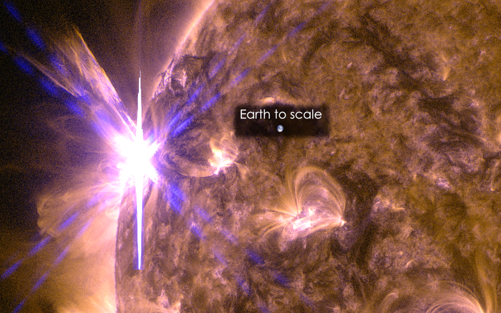 Just how big was yesterday’s solar flare? Well, compare it to the size of Earth. go.nasa.gov/1cndvol <a href="/NASASunEarth/">Go to @NASASun</a>