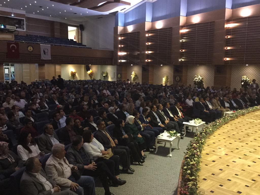 umitozdag's tweet photo. Gaziantep Kamu-Sen İl Temsilciliği'nin düzenlediği konferans http://t.co/ePv7M1WhVu