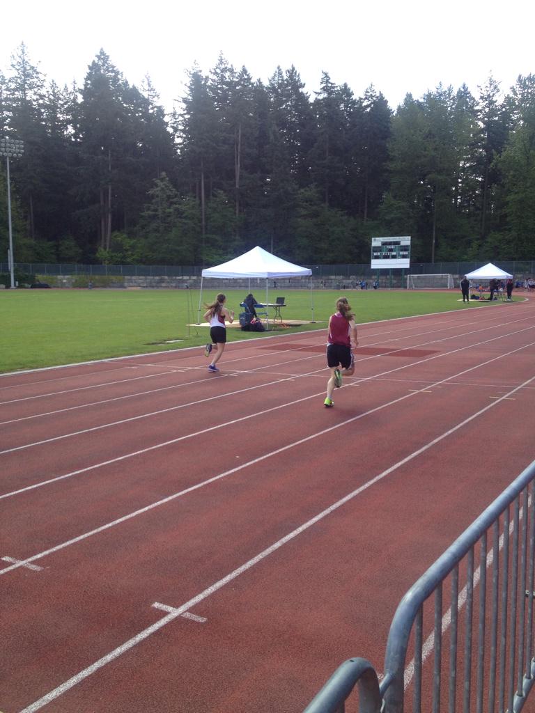 BalDhillon2's tweet photo. The Dickson twins leading the way for @BNSS @BNAthletics in the 400m race at district championships! http://t.co/JBaxwVnrgt
