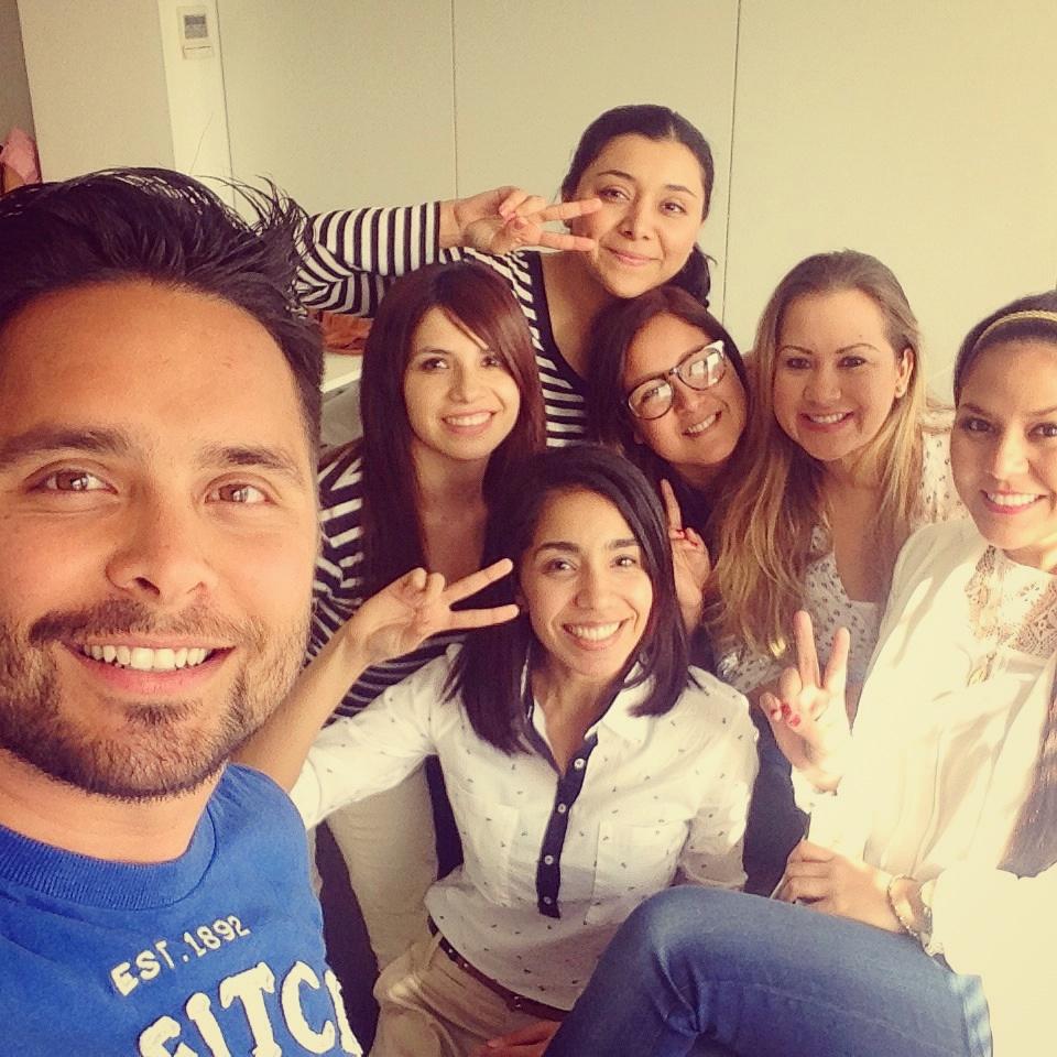 Margiese's tweet photo. Final de clases #LoveInTheAir @jacobcepedal86 #EAEMcc @anribri @gastelum_la @maymaestre @marionsovi @TereRosalesC http://t.co/ccdE68DmCp