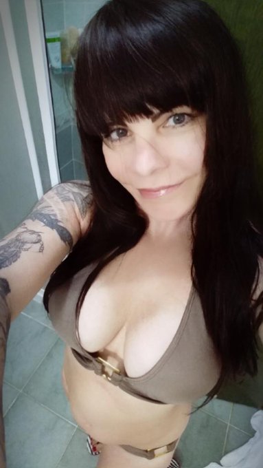 I shall say goodnight darlings, one shall have an early night in Turkey.  I shall dream of you. ❤ ❤ ❤<a href="/tag/smile"class="tags"><span>#smile</span></a><a href="/tag/smileshower"class="tags"><span>#smileshower</span></a>