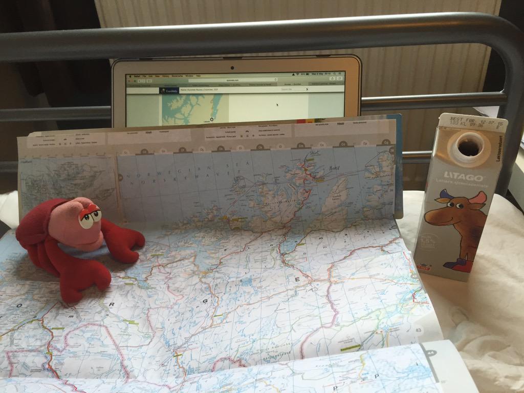 RT <a href="/jam_har/">James Harvey</a>: Route planning aided by a crustacean and Norwegian chocolate milk. ACSI camping app also very handy