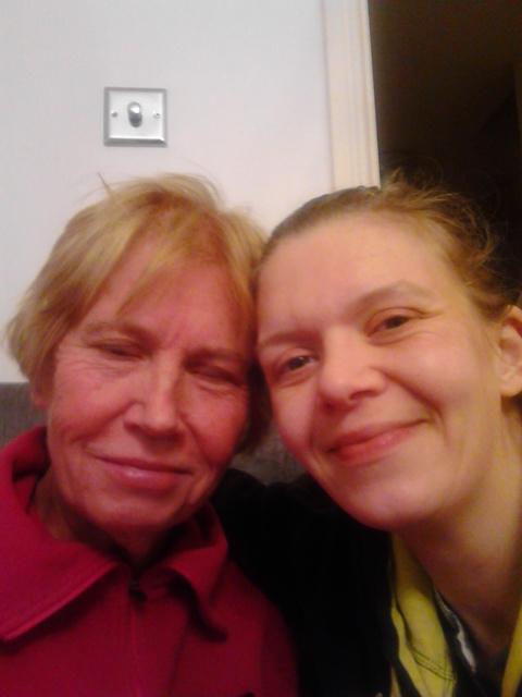 clegg_faye's tweet photo. @OyiaBrown love this pic of me and mum xxx http://t.co/S1Ju3UYdLL